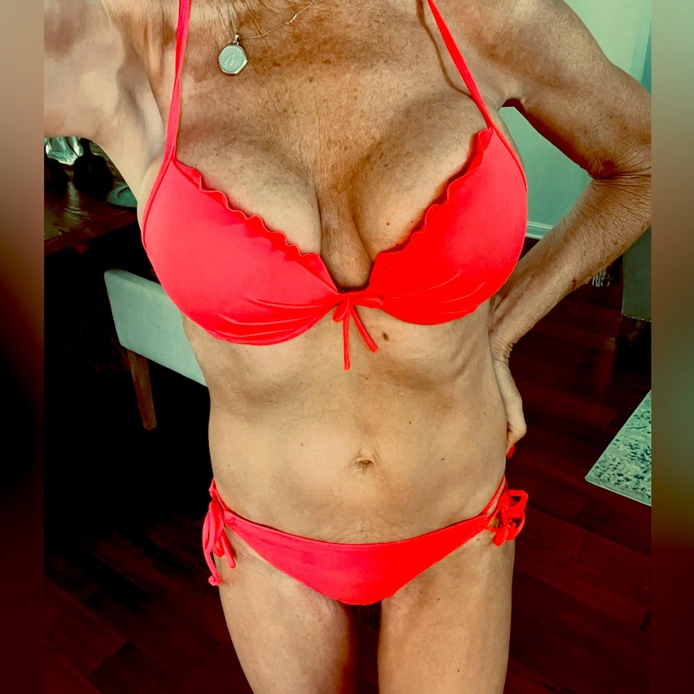 Victorias Secret two piece bikini, size 34D top; size small bottoms